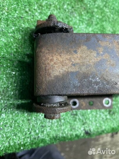 Рессора серьга в сборе dodge caravan 3 Grand