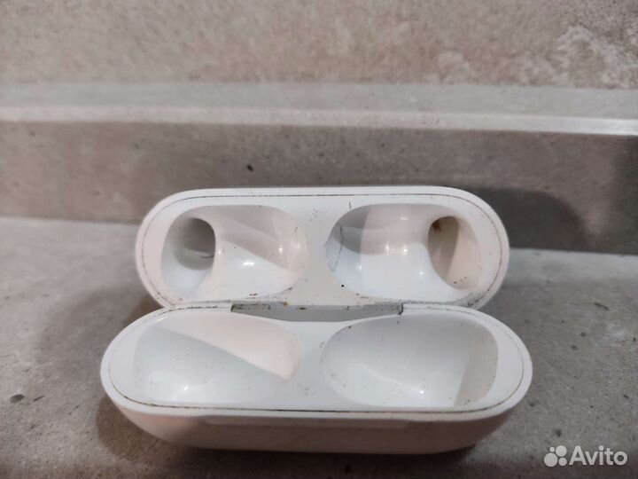 Чехол с аккумулятором Apple