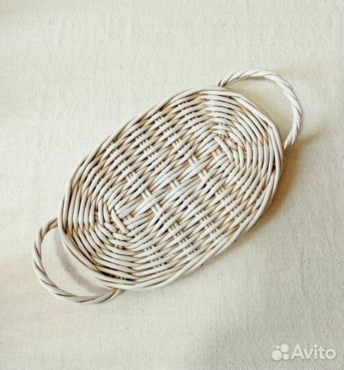 Поднос плетёный