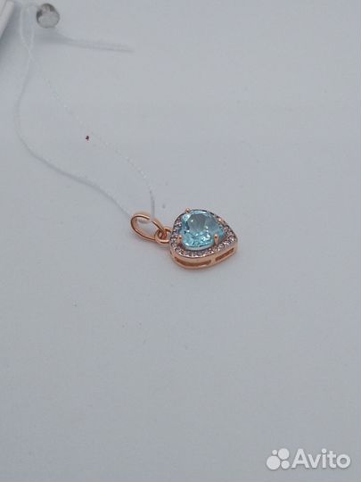 Золотая подвеска с фианитами