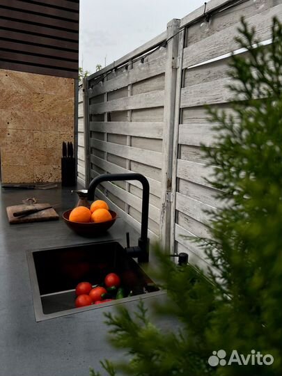 Печь барбекю комплекс из бетона с мангалом и тандыром