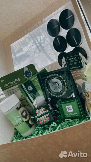 Подарок на праздник, подарочные боксы коробочки