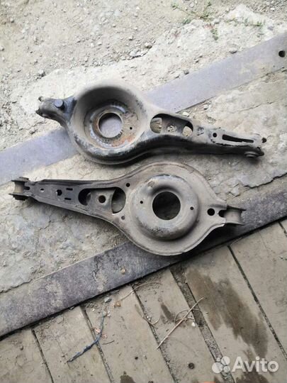 Продам задние подпружинные рычаги на Форд Фокус 3