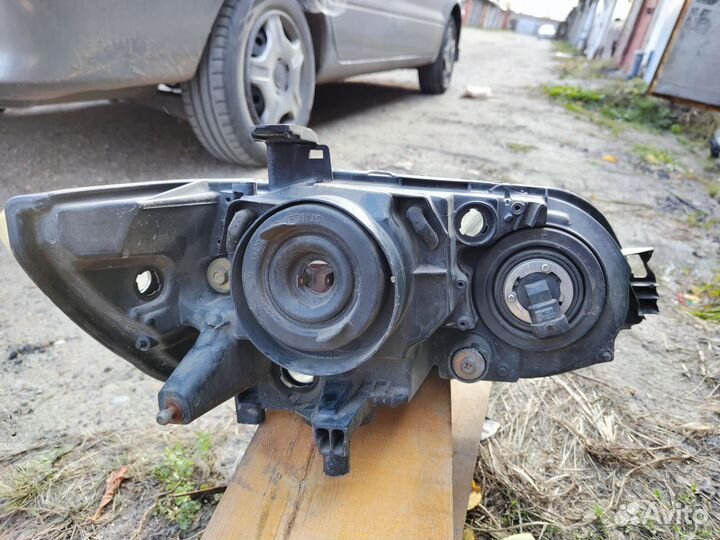 Фара на Mitsubishi lancer cedia