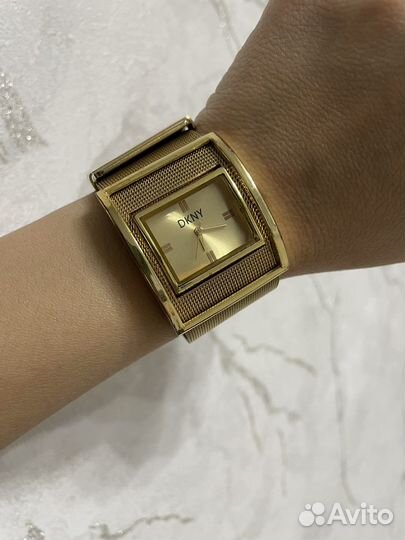 Часы и серебрянные украшения