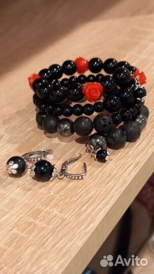 Браслет и серьги черные