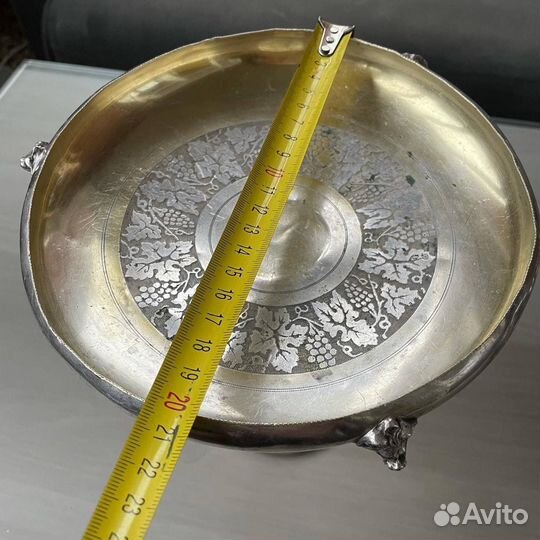 Ваза на ножке. Старинная посуда. Антиквариат