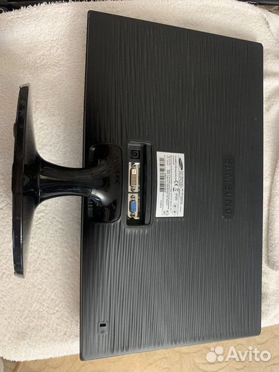 Монитор Samsung