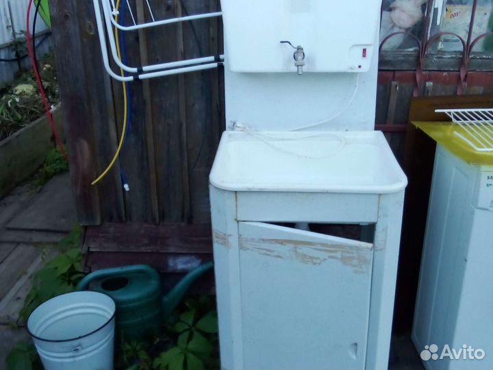 Умывальник дачный с тумбой