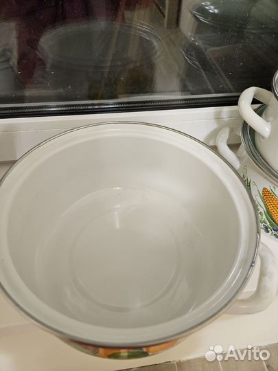 Набор эмалированных кастрюль новый