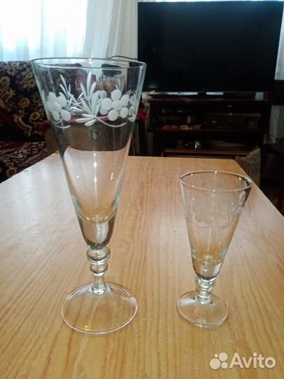 Фужеры и рюмки на ножке СССР и хрустальные вазы