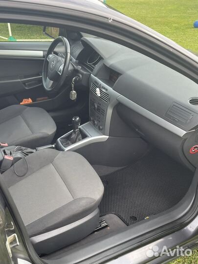 Opel Astra 1.6 МТ, 2011, 169 672 км