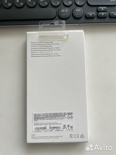 Продам силиконовый чехол на айфон 12 черный новый