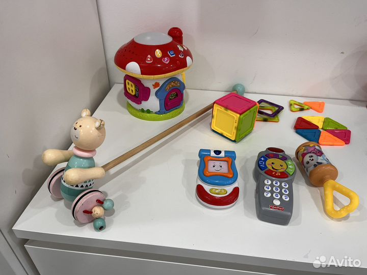 Развивающие игрушки fisher price пакетом
