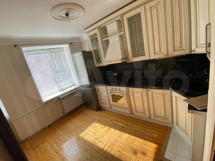 2-к. квартира, 60 м², 5/5 эт.