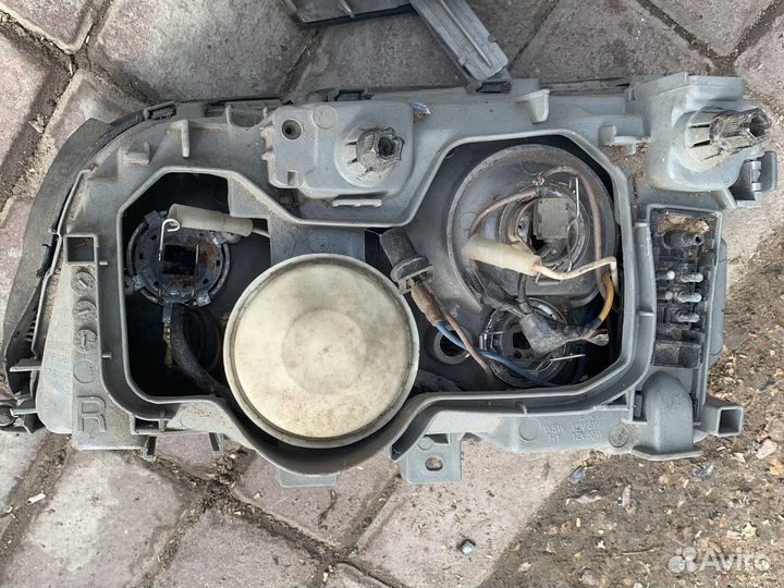 Фара от Mercedes w202