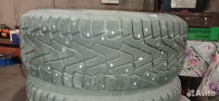 Pirelli Ice Zero 215/60 R16 99T