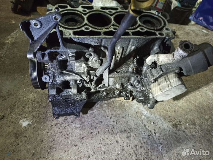 Блок цилиндров Ford C-Max 1.6 tdci G8DA