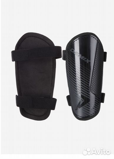 Щитки футбольные новые demix