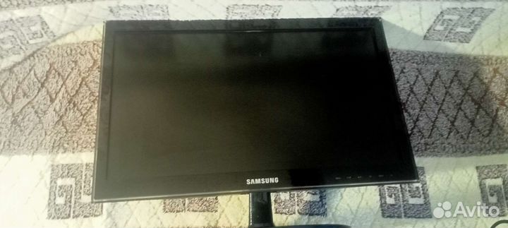 Монитор Samsung p2250n