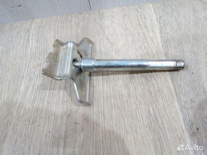 Крепление аккумулятора Porsche Cayenne 957