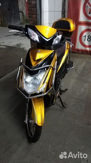 Электромопед электроскутер 48v 2 места плюс кофр