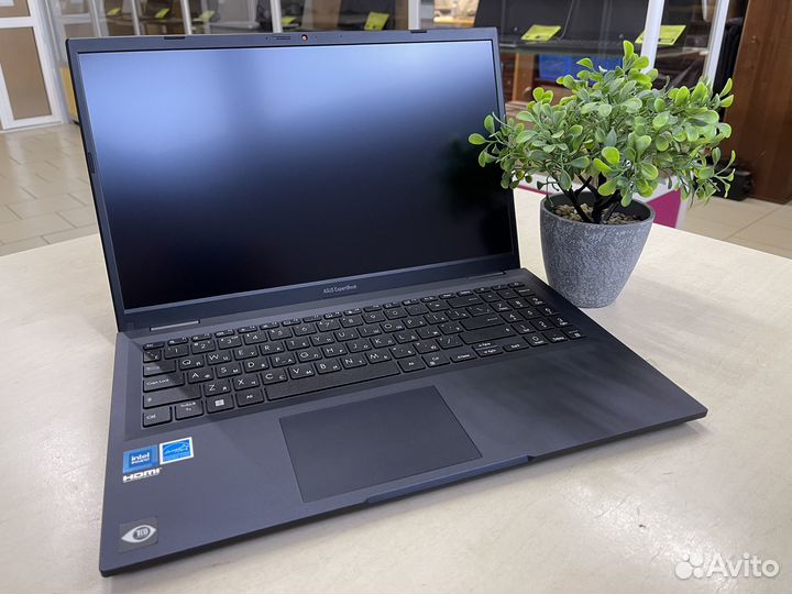 Как новый/Современный Asus/Core i3(8ядер) /16GB/SS