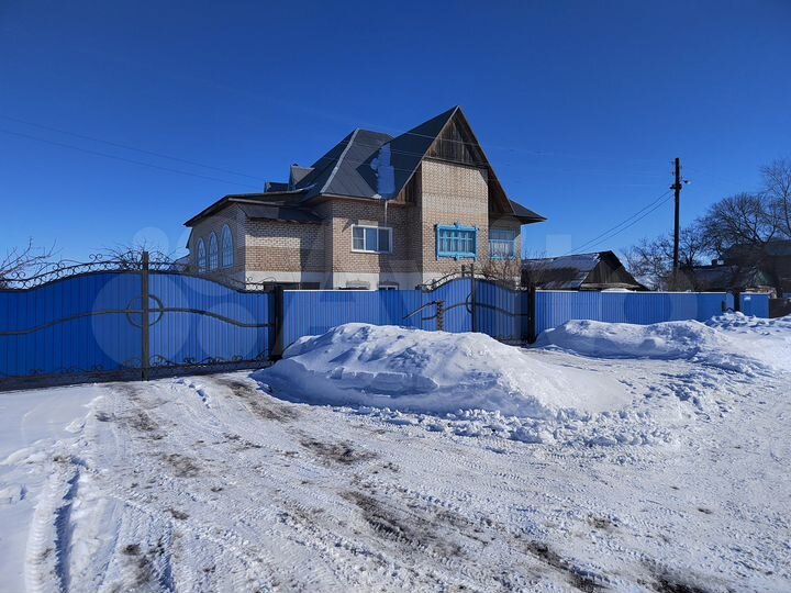 Коттедж 400 м² на участке 40 сот.