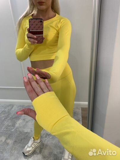 Костюм для фитнеса и спорта