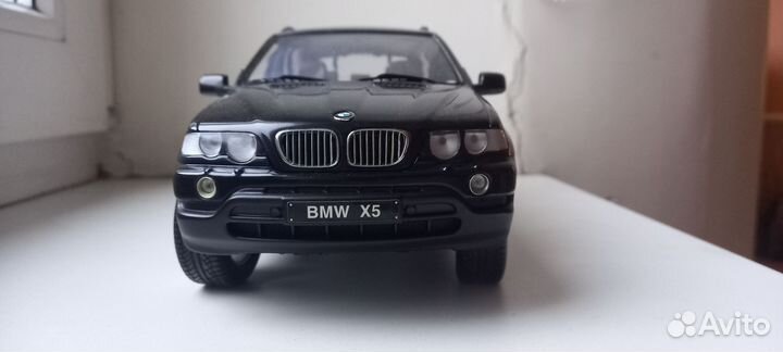 BMW X5 Kyosho модель 1:18