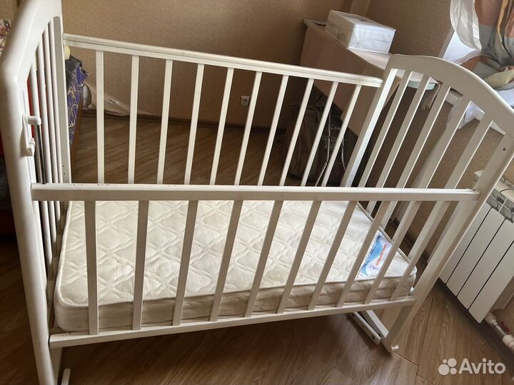 Детская кроватка