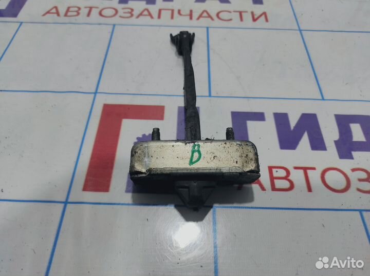 Ограничитель двери задний Toyota Tundra (XK50) 686