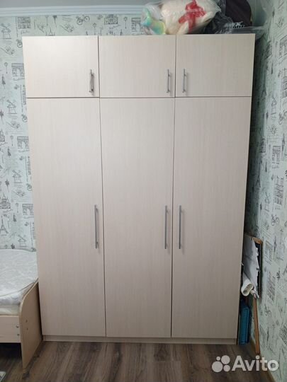 Комплект мебели в детскую бу