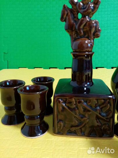 Штоф, ваза, 6 стопрчек. Фаянс