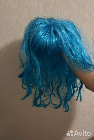 Парик карнавальный голубой