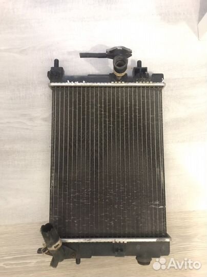 Радиатор охлаждения daihatsu mira
