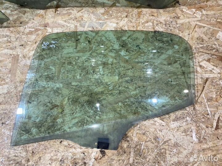 Стекло двери Peugeot 206 хетчбэк 1.4 2001