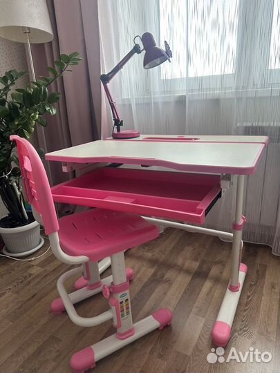 Растущая парта и стул Rifforma