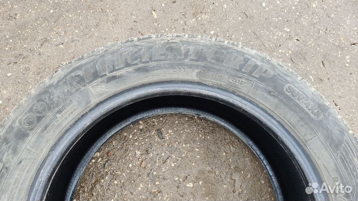 Goodyear EfficientGrip SUV 215/60 R17 96H