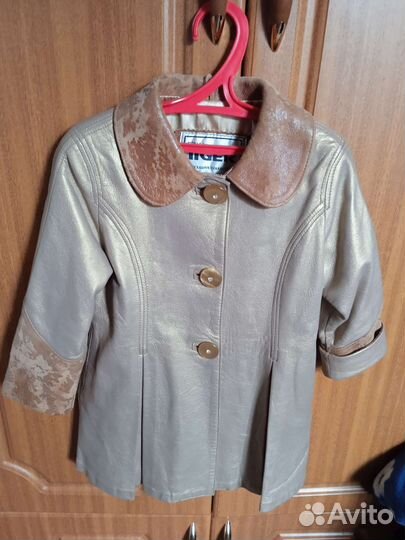 Кожаный плащик