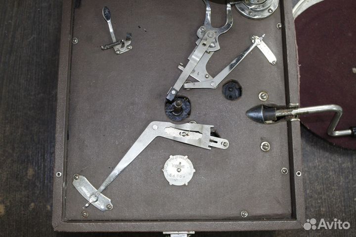 Патефон завод молот