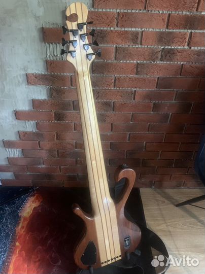 Бас гитара 7 струн. Antonio Tsai