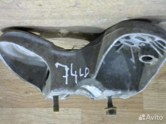 Кронштейн двигателя Volkswagen Passat B5 8E0199351