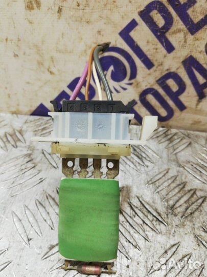 Резистор отопителя Renault Sandero Stepway хэтчбек