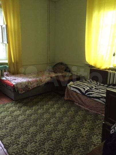 Комната 20 м² в 3-к., 1/2 эт.