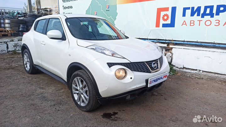 Накладка порога внутренняя задняя левая Nissan Juke (F15) 769B71KA2A