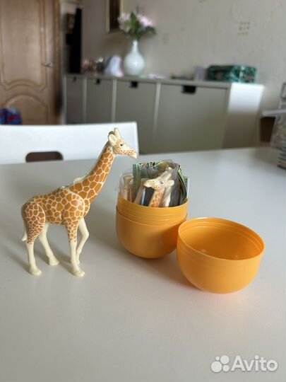 Kinder сюрприз maxi Natoons жираф