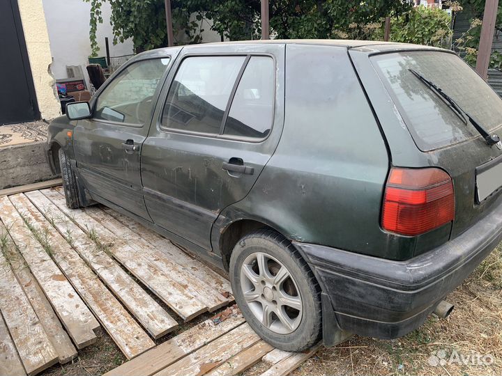 Volkswagen Golf, 1993
