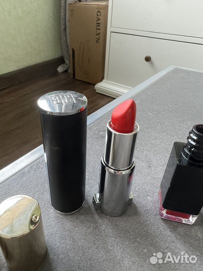 Помада для губ