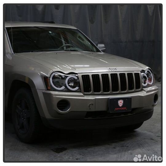 Фары Jeep Grand Cherokee III (2005-2007)
